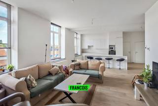 Dit appartement is gelegen nabij het centrum van Poperinge, op wandelafstand van lokale handelaars, openbaar vervoer, scholen en andere...