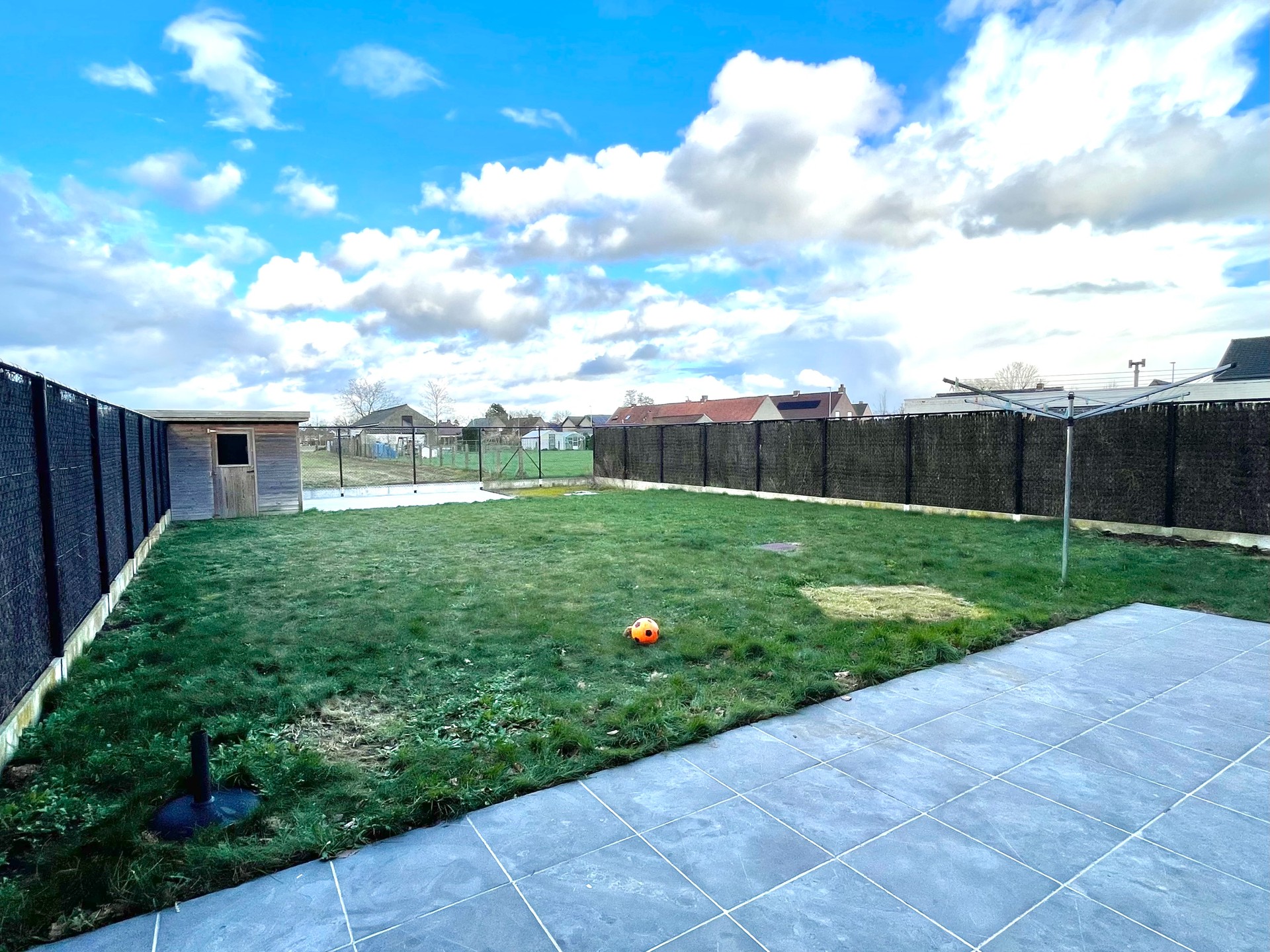 HALFOPEN WONING | TUIN | CARPORT | 3 KAMERS |451 M² - foto 3