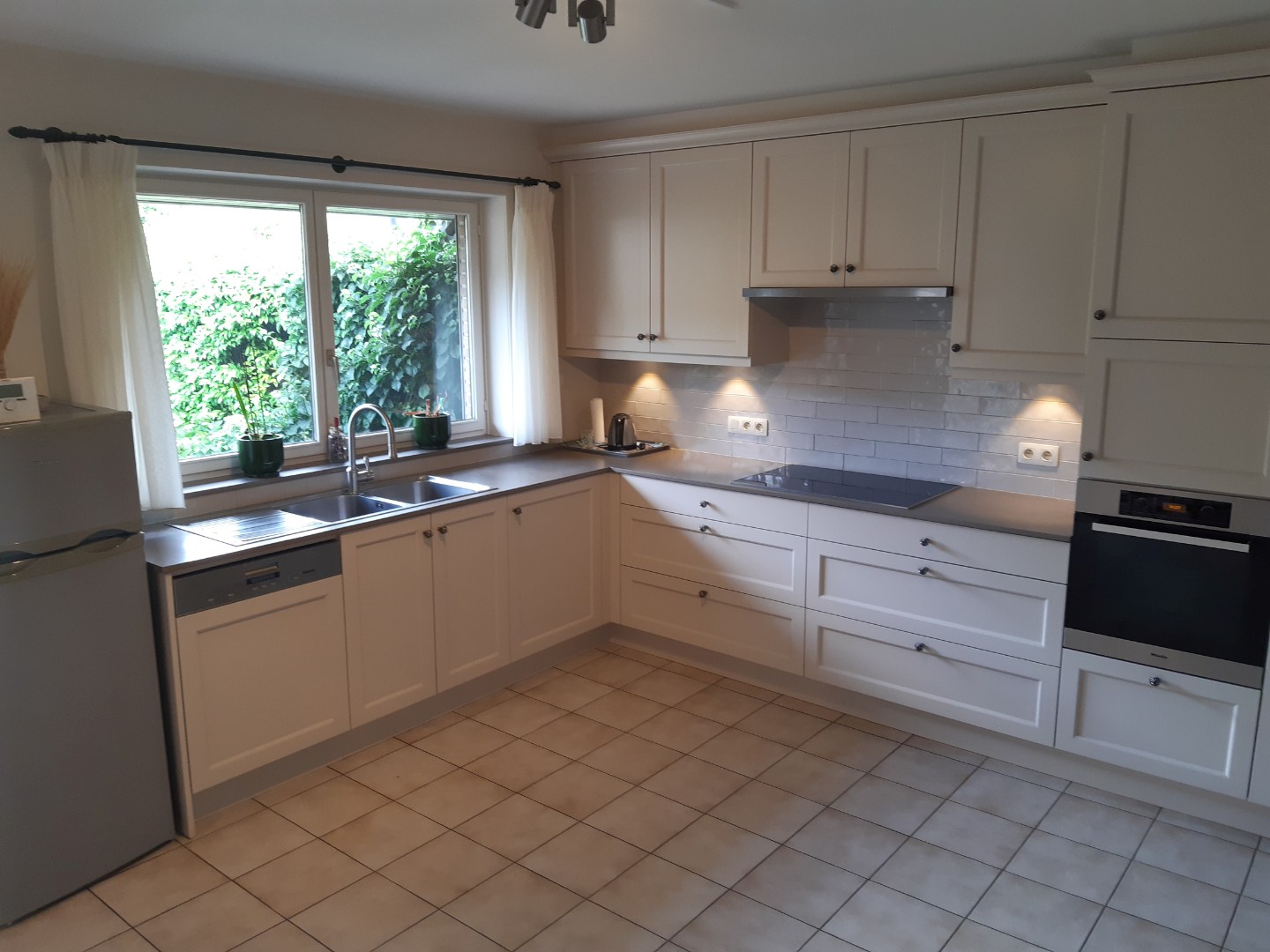 Goed gelegen woning met terras en tuintje. - foto 5