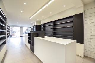 Kwalitatief afgewerkte woning (536m² bewoonbaar) op een toplocatie.Op een centrale locatie vlak bij de markt, winkels en scholen, treffen we deze...