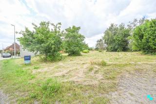 In het landelijke Oostrozebeke ligt een royaal perceel met 2108 m² bouwgrond voor villabouw, aangevuld met de mogelijkheid tot aankoop van...