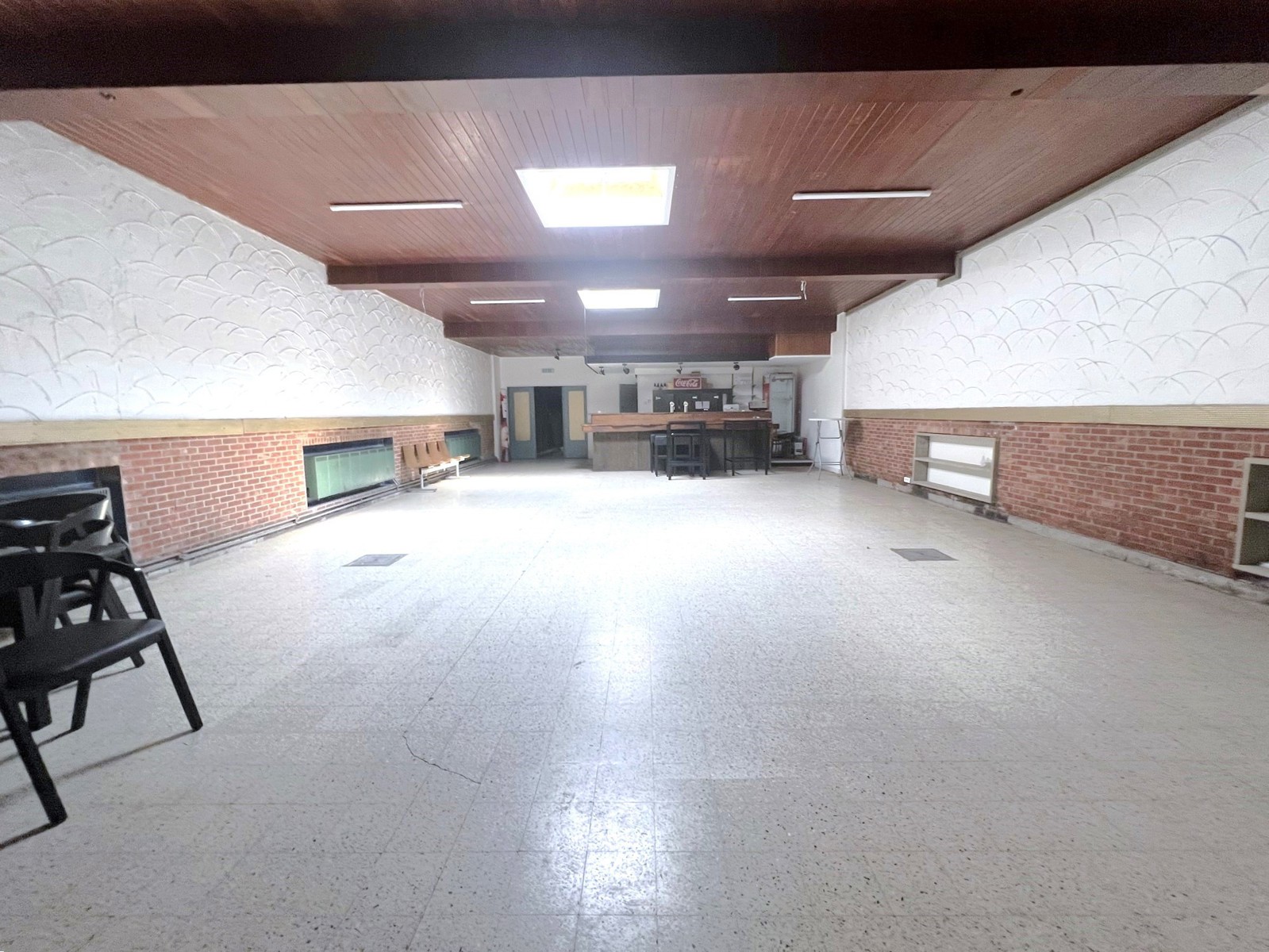 Handelsruimte gelegen aan de stadsrand van Herentals. - foto 5