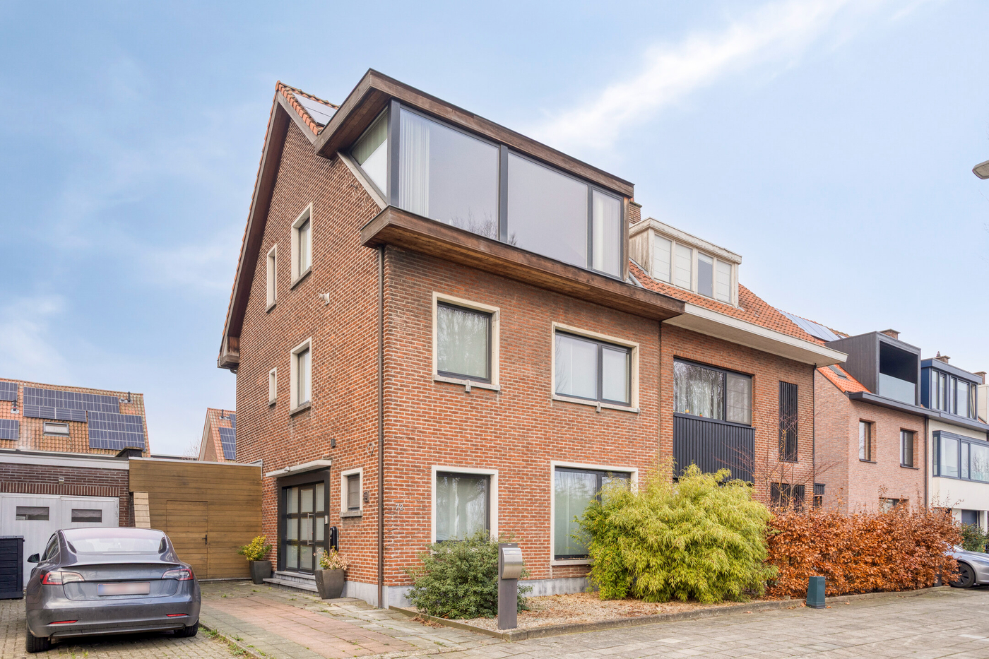 Ruime en instapklare woning met 5 slaapkamers, zonnige tuin en prachtig uitzicht - foto 1