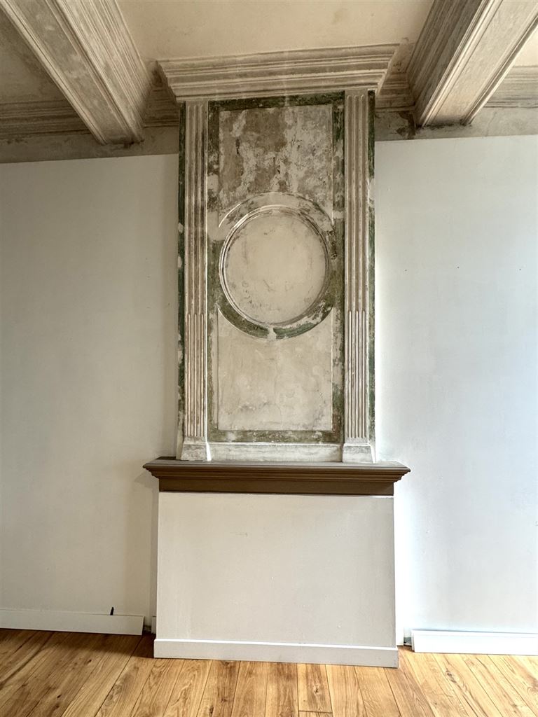 Karaktervolle handelsruimte met diverse mogelijkheden in hartje Maaseik - foto 4