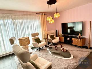 Dit charmant appartement is ideaal gelegen langs de Kaai in Nieuwpoort en combineert comfort, licht en buitenruimte op een unieke manier. De absolute...