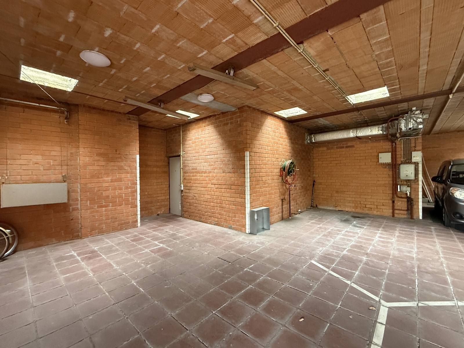 Garage met automatische poort te Geel centrum  - foto 4