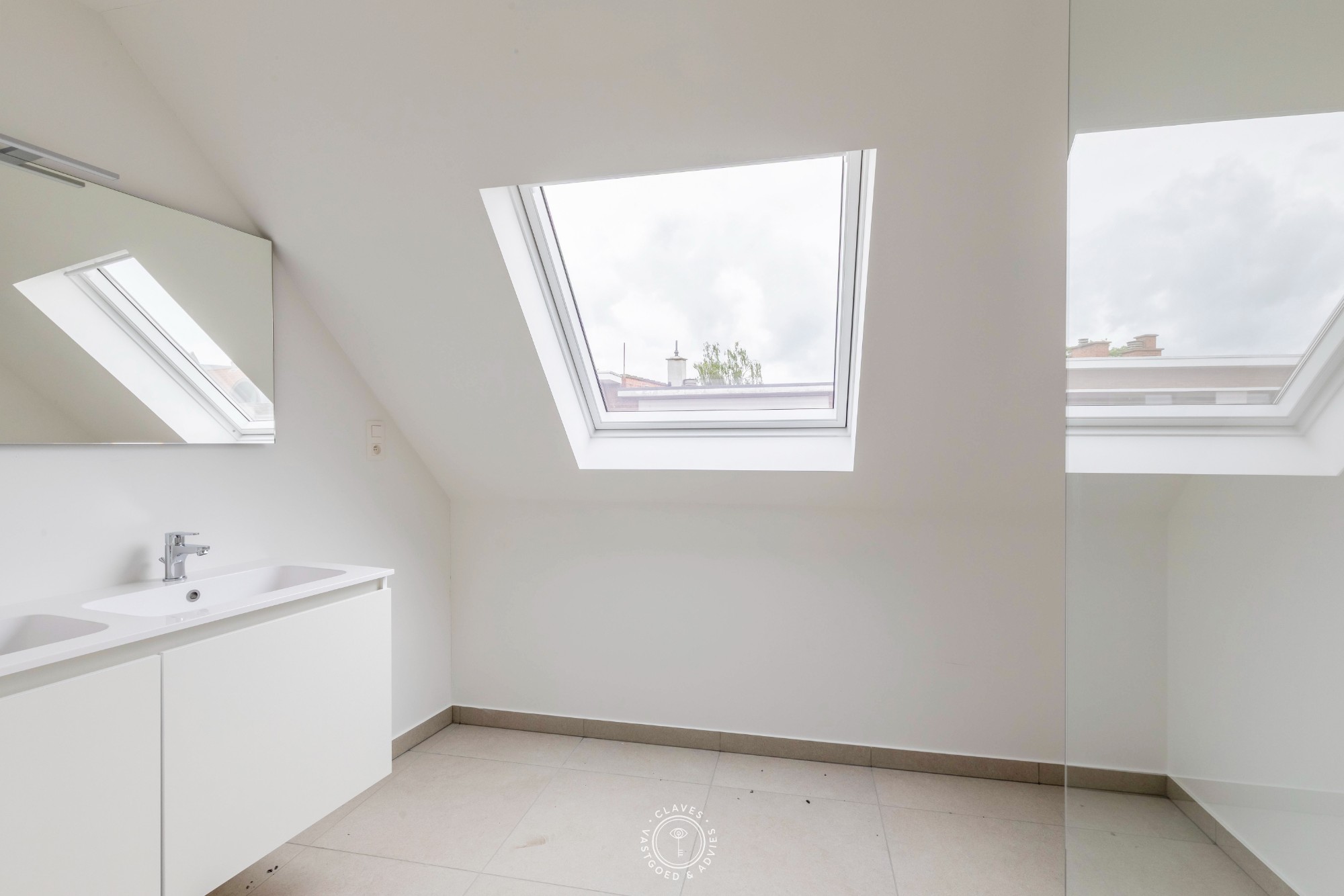 Prachtig appartement met lichtrijke ruimtes, twee slaapkamers en terras - foto 4