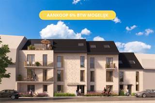 <p><span>Welkom bij dit nieuwbouw project “De Weverij” dat past als een scharnier tussen het Felix Beernaertsplein en de Gentsesteenweg, de invalsweg naar het centrum van Wetteren, op wandelafstand van een ruim aanbod aan winkels en functies, en, vooral, dichtbij het station via het Stationsplein.</span></p><p><span> </span></p><p><span>Dit kleinschalig project wordt opgetrokken in een tijdloos doch modern ontwerp en bestaat uit een meergezinswoning met 7 kwalitatieve ruime appartementen, en als overgang een ruime stadswoning. Het project wordt duurzaam opgetrokken en voorzien van de allernieuwste materialen, de gebouwen voldoen dan ook aan de EPB-normen voor energieprestatie, met een maximaal E-peil van E30.</span></p><p><span> </span></p><p><span> Volgende entiteiten zijn beschikbaar: </span></p><p><span>- 1 gelijkvloers appartement met 3 slaapkamers en private tuin met terras; </span></p><p><span>- 1 gelijkvloers appartement met 2 slaapkamers en private tuin met terras; </span></p><p><span>- 2 appartementen op de 1ste verdieping met 2 slaapkamers en terras; </span></p><p><span>- 2 appartementen op de 2de verdieping met 2 slaapkamers en terras; </span></p><p><span>- 1 appartement op de 3de verdieping met 3 slaapkamers, 2 bergingen en 2 terrassen; </span></p><p><span>- 1 gezinswoning met 3 (optioneel 5) slaapkamers en private tuin met terras. </span></p><p><span> </span></p><p><span>Achteraan wordt het terrein voorzien van een functionele groenaanleg en zijn er ruim voldoende parkeermogelijkheden samen met een ruime gemeenschappelijke fietsen-berging beschikbaar.</span></p><p><span> </span></p><p><span>Alle vermelde prijzen zijn steeds exclusief BTW en aankoopkosten.</span></p><p><span> </span></p><p><span>Voor meer informatie omtrent dit project, aarzel zeker niet om Immo Zone te contacteren via 09/231.75.92 of per mail op <span>quinten@immo-zone.be</span></span><span>. </span></p><p><span> </span></p>
