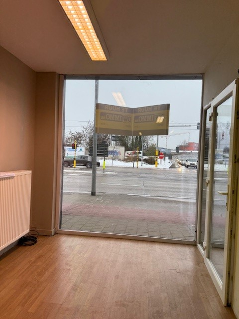 Handelspand te huur in Gentbrugge – Toplocatie, perfect voor retail &amp; horeca - photo 2