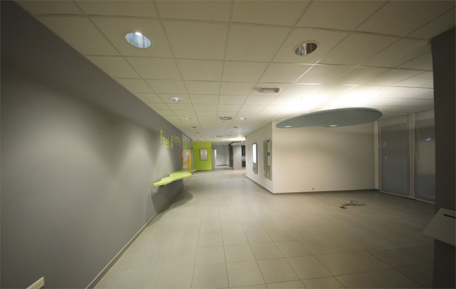 MODERN COMMERCIEEL PAND INCL. 6 PARKINGS - foto 3