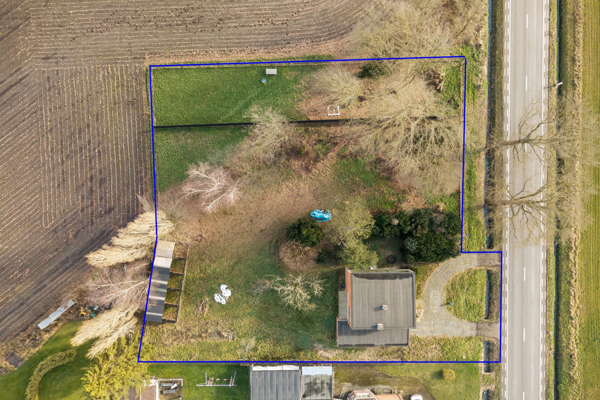 Karaktervolle jaren ’60 woning op een riant perceel - foto 1