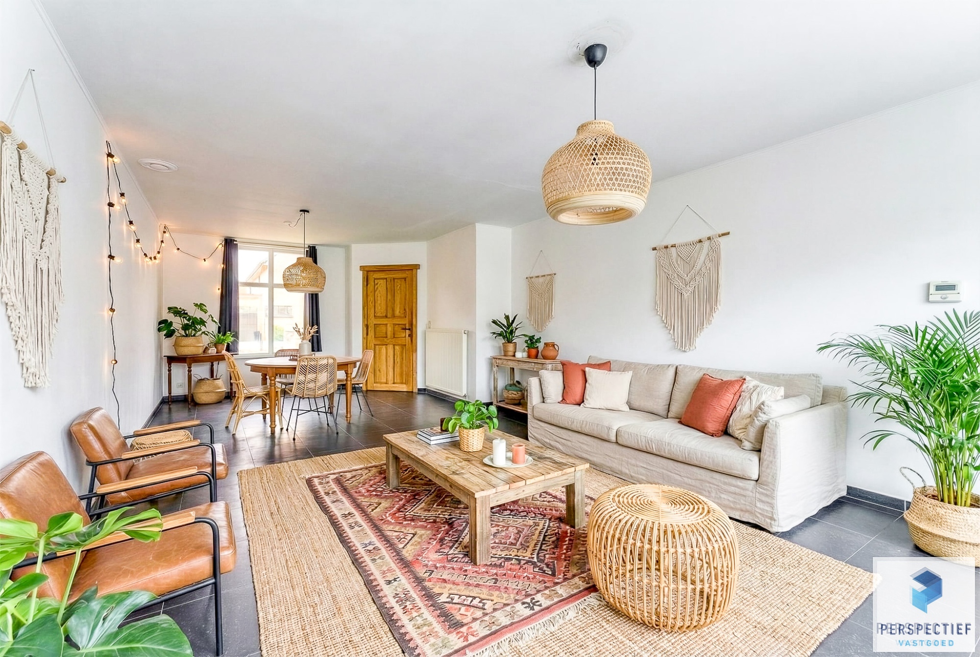 VERRASSEND RUIME en ENERGIEZUINIGE WONING met ZONGERICHTE TUIN - foto 3