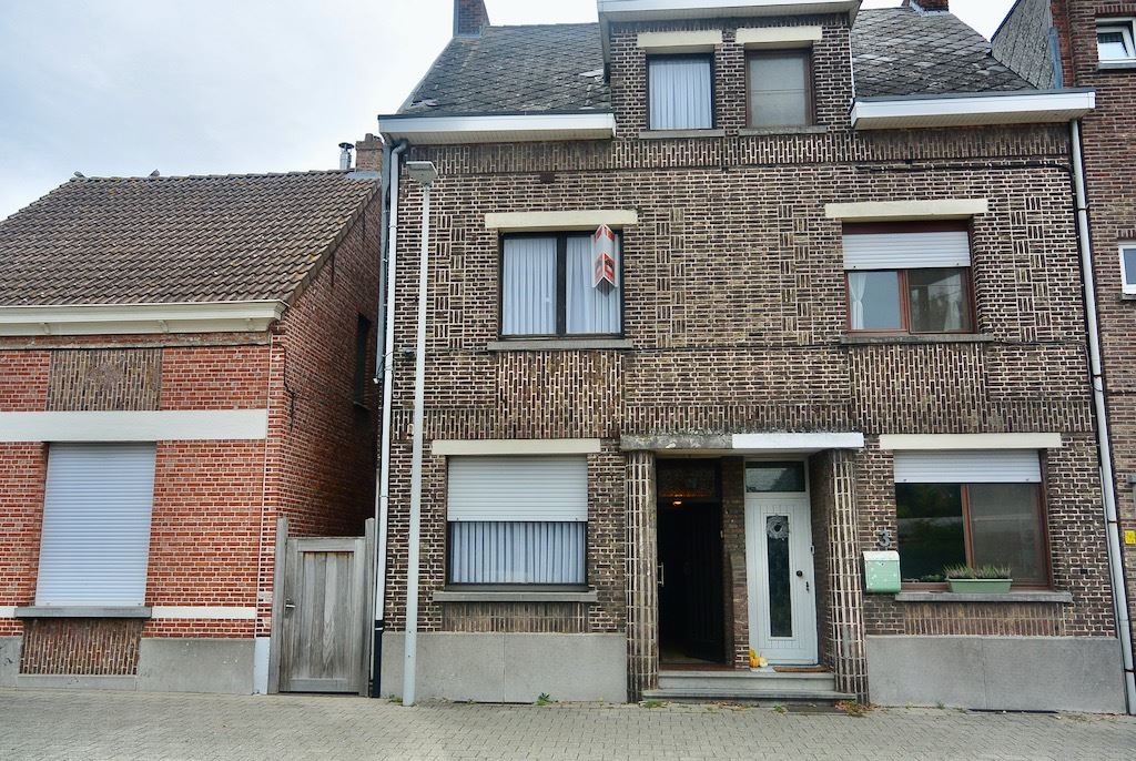Top gelegen karakter woning aan het Station ! - foto 1