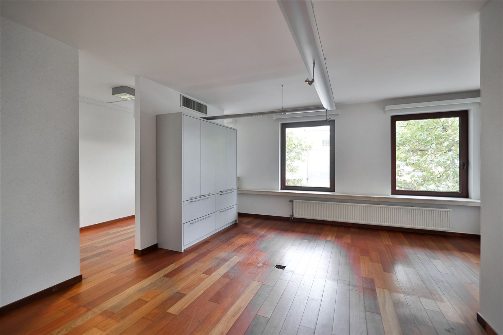 instapklaar kantoor met wachtruimte in centrum Mortsel! - foto 2