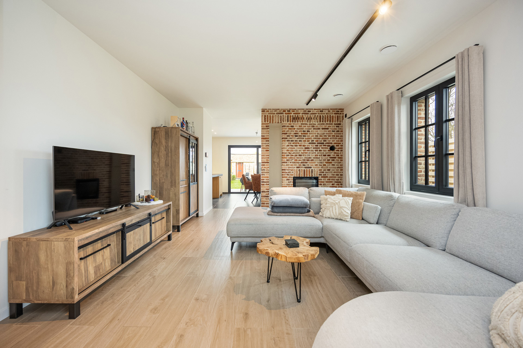 Kwaliteitsvolle energiezuinige woning met 5 slaapkamers. - foto 4