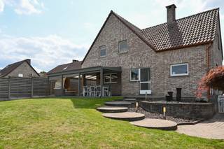 Immo Mezza presenteert met trots deze ruime en comfortabele woning aan de Dahlialaan 24 te 3583 Paal (Beringen). Een unieke kans om te wonen in...