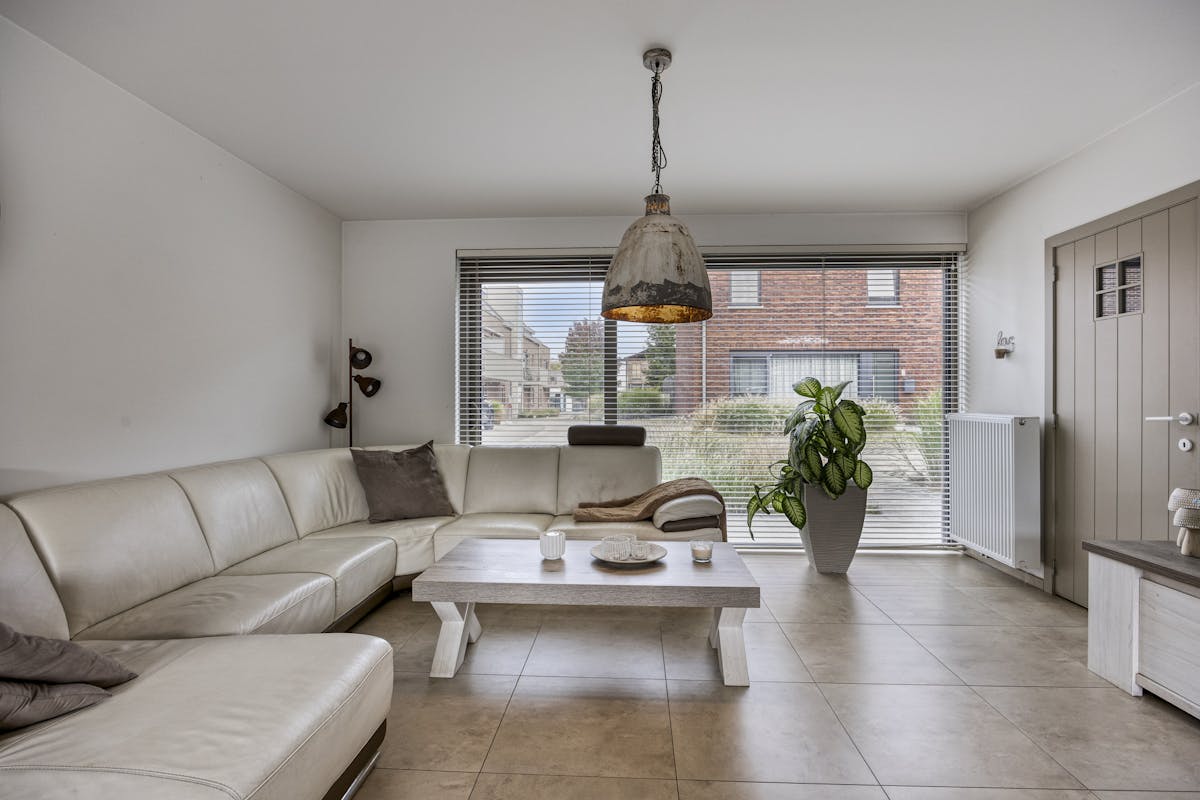 Maison familiale lumineuse de 4 chambres à vendre à Lauwe ! - photo 4