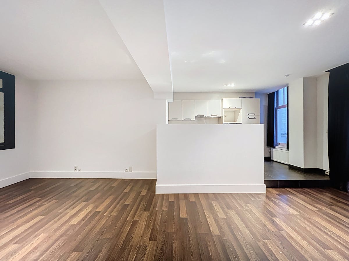 appartement met 3 kamers te huur op de Grote Markt te Kortrijk - foto 4