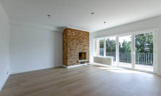 Ontdek dit recent gerenoveerd appartement gelegen in een kleinschalige mede-eigendom van slechts 4 entiteiten, aan de Frans Vekemansstraat 121 te...