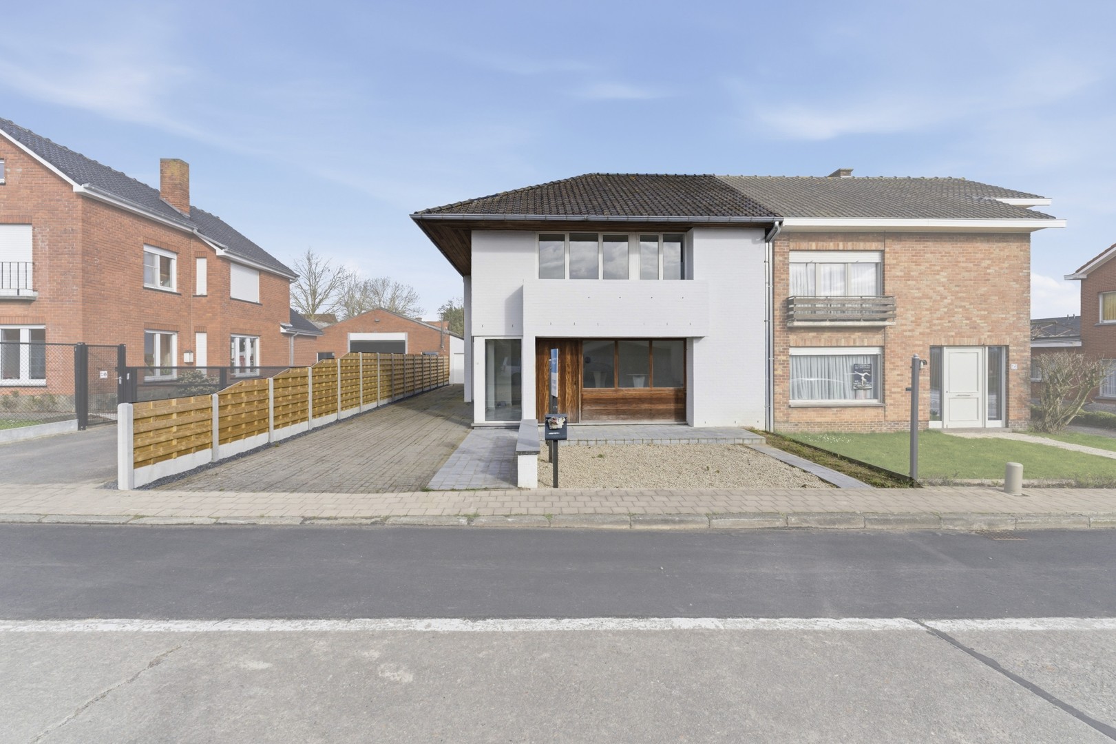 Karaktervolle woning met praktijk- of handelsruimte op toplocatie te Zillebeke! - foto 1