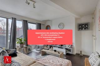 Ontdek deze interessante investeringsopportuniteit in het hart van Temse: een volledig verhuurd opbrengsteigendom bestaande uit drie...