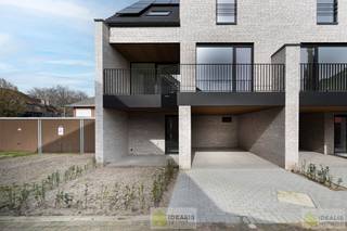 !! GELIEVE U ENKEL PER MAIL AAN TE MELDEN !!NIEUWBOUWWONING IN HET CENTRUM VAN HAMONT – DE WONING OMVAT EEN HEERLIJKE OPEN LEEFRUIMTE MET LOFTALLURES...