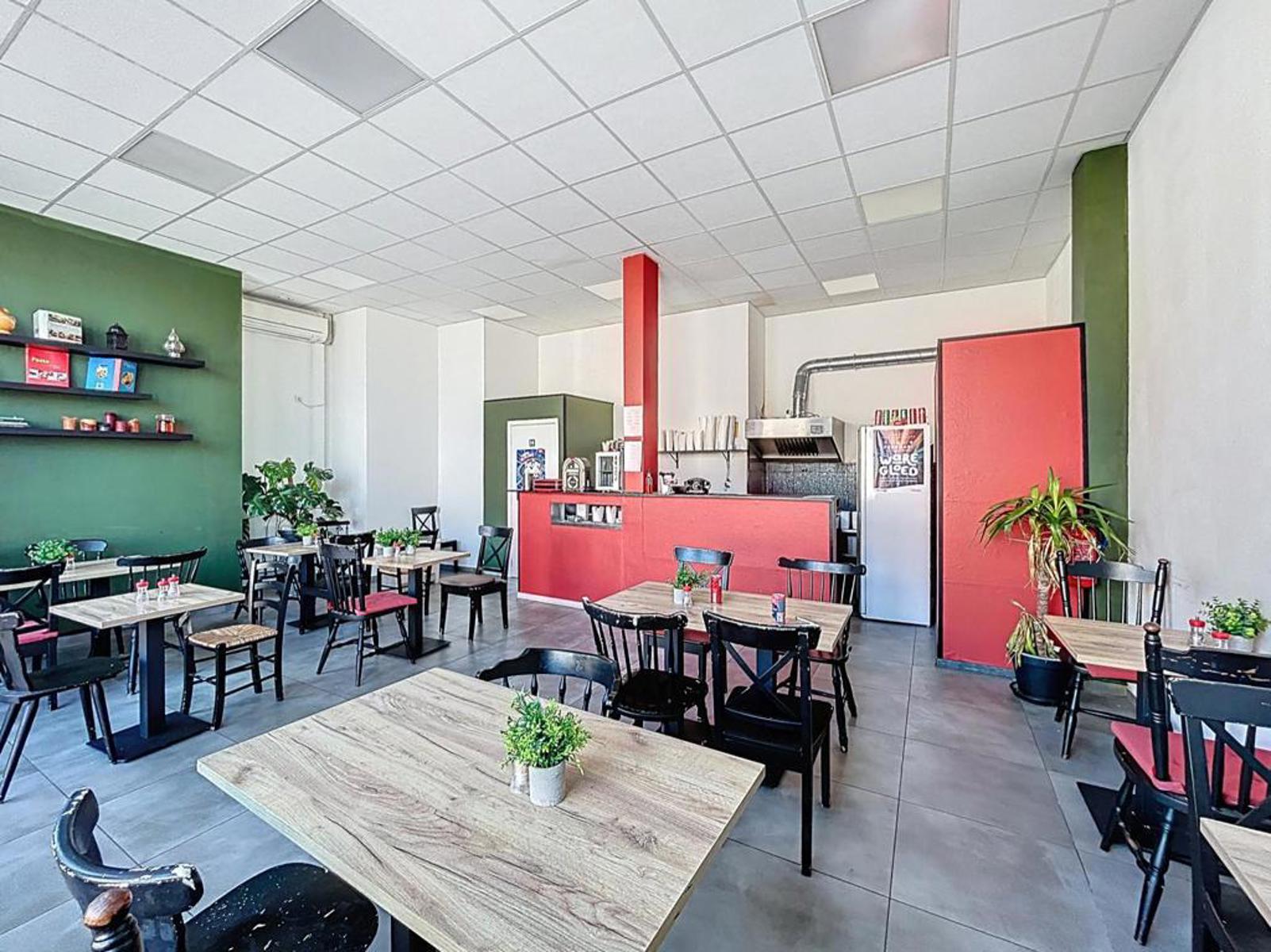 Subliem handelspand van 64m² op commerciële toplocatie - foto 3