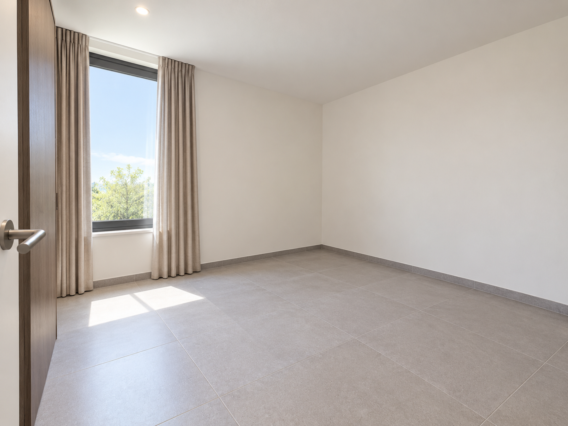 Gelijkvloers appartement met eigen tuin - foto 5