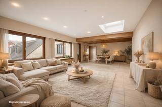 Op zoek naar een pand waar wonen en werken perfect samengaan? Dit handelshuis met woonst, garage en opslagruimte, gelegen op een absolute...