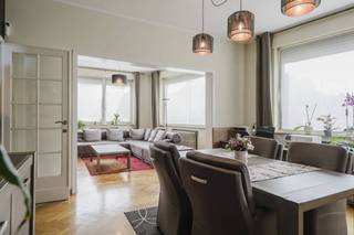 De woning is gelegen in het gegeerde centrum van Marke, op wandelafstand van winkels, scholen en openbaar vervoer. Bovendien bent u op slechts...