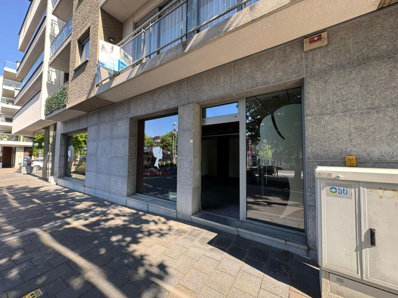 Commercial à vendre à Genk - photo 1