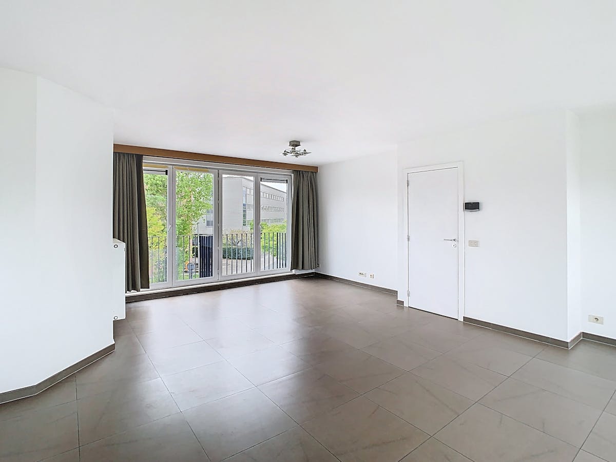 Lichtrijk appartement met 2 slaapkamers en ruime garage te huur in Brugge - foto 5