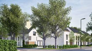 <strong>Woning 6: 4 slpk. + 2 bdk. + bureau</strong><br /><br />Residentie 's GRAEVENHOF biedt 12 nieuwbouwwoningen aan:<br /><br />- 5 woningen langs de zijde Wijnegemsteenweg<br />- 4 woningen langs de zijde Dianalaan<br />- 3 woningen achteraan op het binnengebied<br /><br />De woningen hebben bewoonbare oppervlakten tussen 142m² en 252m² + privatieve tuin en terras.<br /><br />Verder zijn ze opgebouwd uit duurzame materialen en uitgerust met een verscheidenheid aan moderne, ecologische technieken, waaronder een lucht-water warmtepomp, zonnepanelen, vloerverwarming en een ventilatiesysteem. <br /><br />De architectuur is modern en stijlvol, gekenmerkt door een combinatie van een lichte gevelsteen met houten gevelbekleding en donkere, kwalitatieve aluminium ramen. <br /><br />'s GRAEVENHOF omvat zowel woningen met platte daken als woningen met hellende daken, waarbij de laatste extra inrichtbare ruimte onder het dak bieden voor bijvoorbeeld een hobbyruimte of extra kamer. <br /><br />De ligging van ’s GRAEVENHOF is ideaal: groen en rustig aan de rand van Hertenbos, nabij natuurgebieden zoals het Gravinnenbos en toch centraal.<br /><br />Op enkele van de woningen is er een mogelijkheid om aan te kopen aan 6% BTW i.p.v. 21% BTW (vraag naar de voorwaarden).<br /><br />Verkoop onder Wet Breyne.<br /><br />Lanceringsvoorwaarde: volledig afgewerkte zolder GRATIS voor de snelle beslisser.<br /><br />Prijs excl. BTW/registratie.<br /><br />Voor meer info kan u terecht op www.waterhuys.be/sgraevenhof of gelieve contact op te nemen met ons kantoor - info@waterhuys.be - www.waterhuys.be/nieuwbouwprojecten - Vg-Wp-Gvv-Gvkr-Gmo-Gworg.