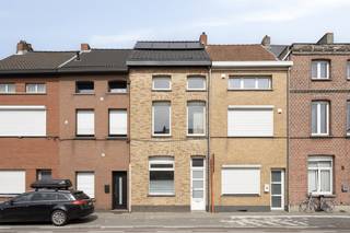 In de Liersesteenweg 128 te Mechelen vindt u deze ruime rijwoning.De woning is gelegen op slechts enkele minuten van het bruisende centrum...