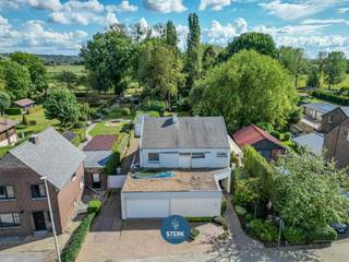 VERRASSEND RUIME GEZINSWONING MET EEN PRACHTIGE TUIN TE BOORSEM ! <br /><br />We vinden deze open woning met een bewoonbare oppervlakte van 394 m² terug op een perceel van 11a 5ca in Boorsem-Lanaken. <br /><br />Voor meer informatie, neem zeker een kijkje op onze website via de volgende link: <br />https://www.sterkvastgoedmakelaars.be/detail/te-koop-woning-maasmechelen/7327637?dosearch=True&flowstatus=ForSale,ForSaleReserved,ForSaleWithBid,ToCompleteForSale,SoldUnderReserve,Sold&pageindex=1&pagesize=12&searchpage=ForSale&sortdirection=DESC&sortfield=pub_flowstatus&transactiontype=Sale