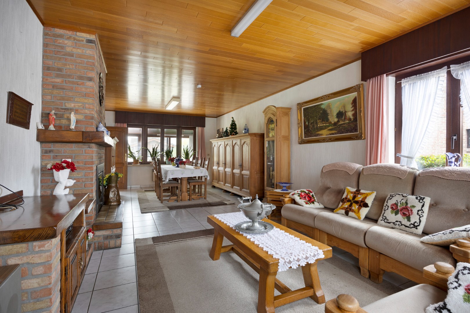 Gelijkvloerse woning met 2 slaapkamers op een mooi Z gericht perceel van 819 m² ! - foto 3