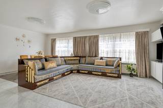 immo DAVID stelt voor: 3-slaapkamerappartement met garageHet instapklare appartement van 106 m² bevindt zich op de eerste verdieping van een...