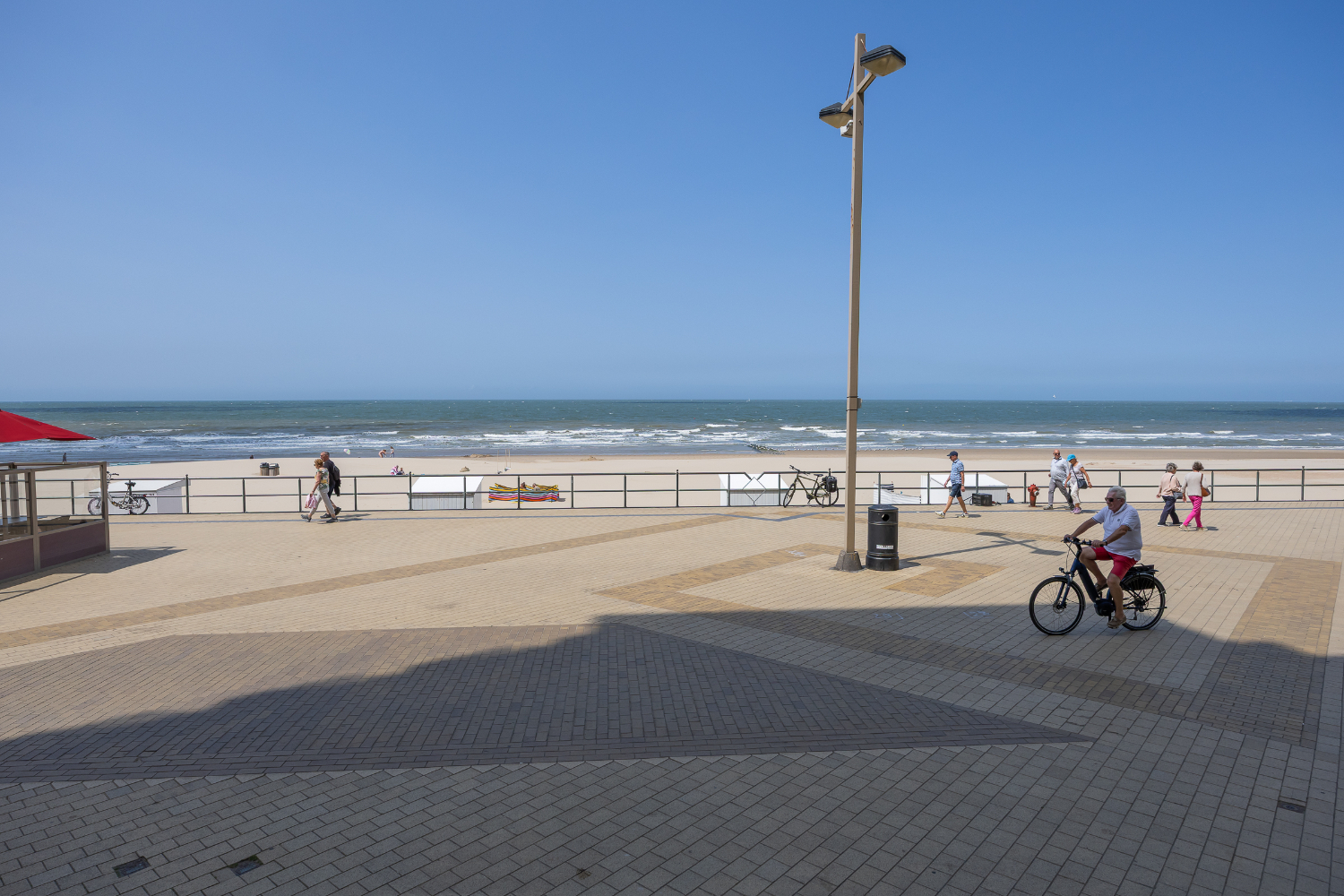 Instapklaar appartement met frontaal zeezicht te koop in Middelkerke - photo 2