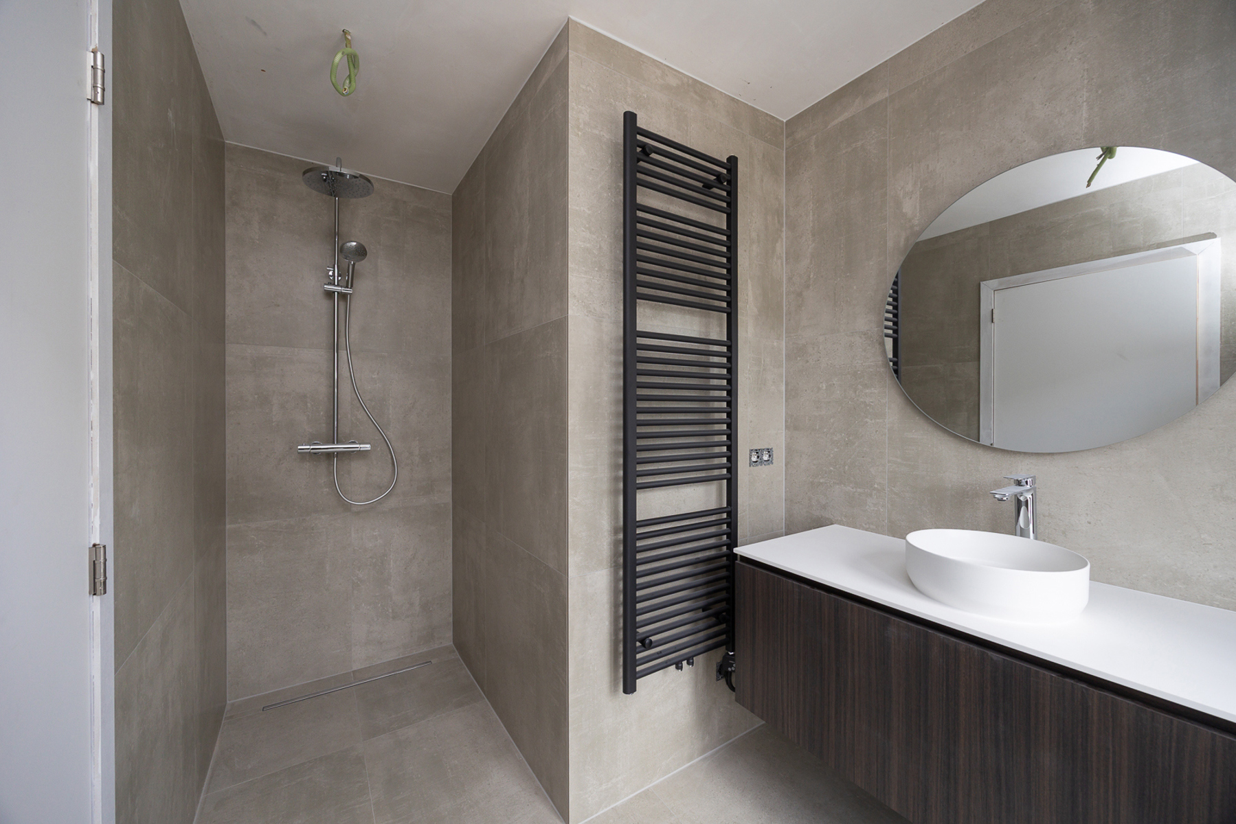 VOLLEDIG GERENOVEERD 1 SLAAPKAMER APPARTEMENT MET TERRAS - foto 3