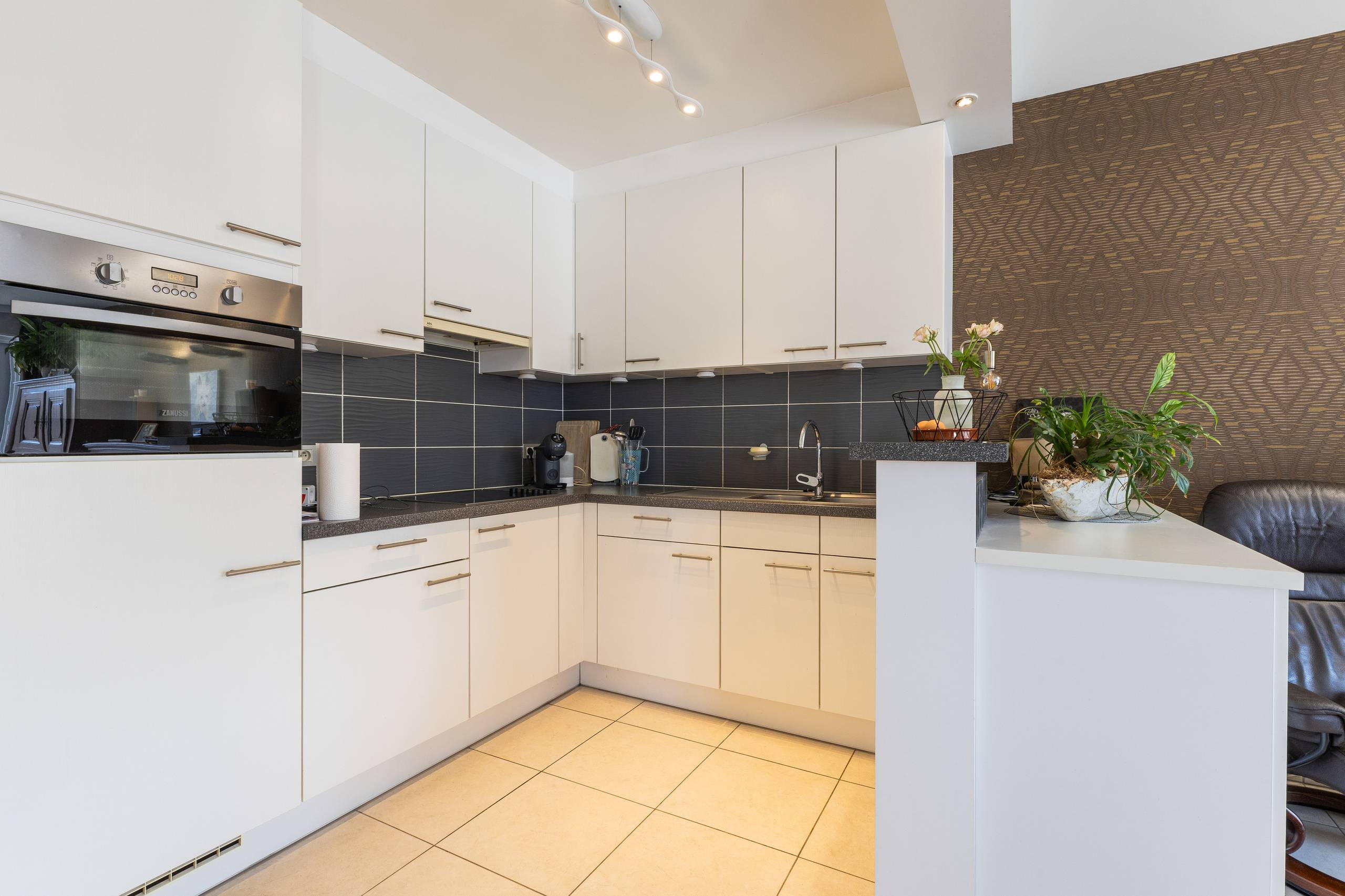 Gelijkvloers appartement met zonneterras te koop in Torhout! - foto 4