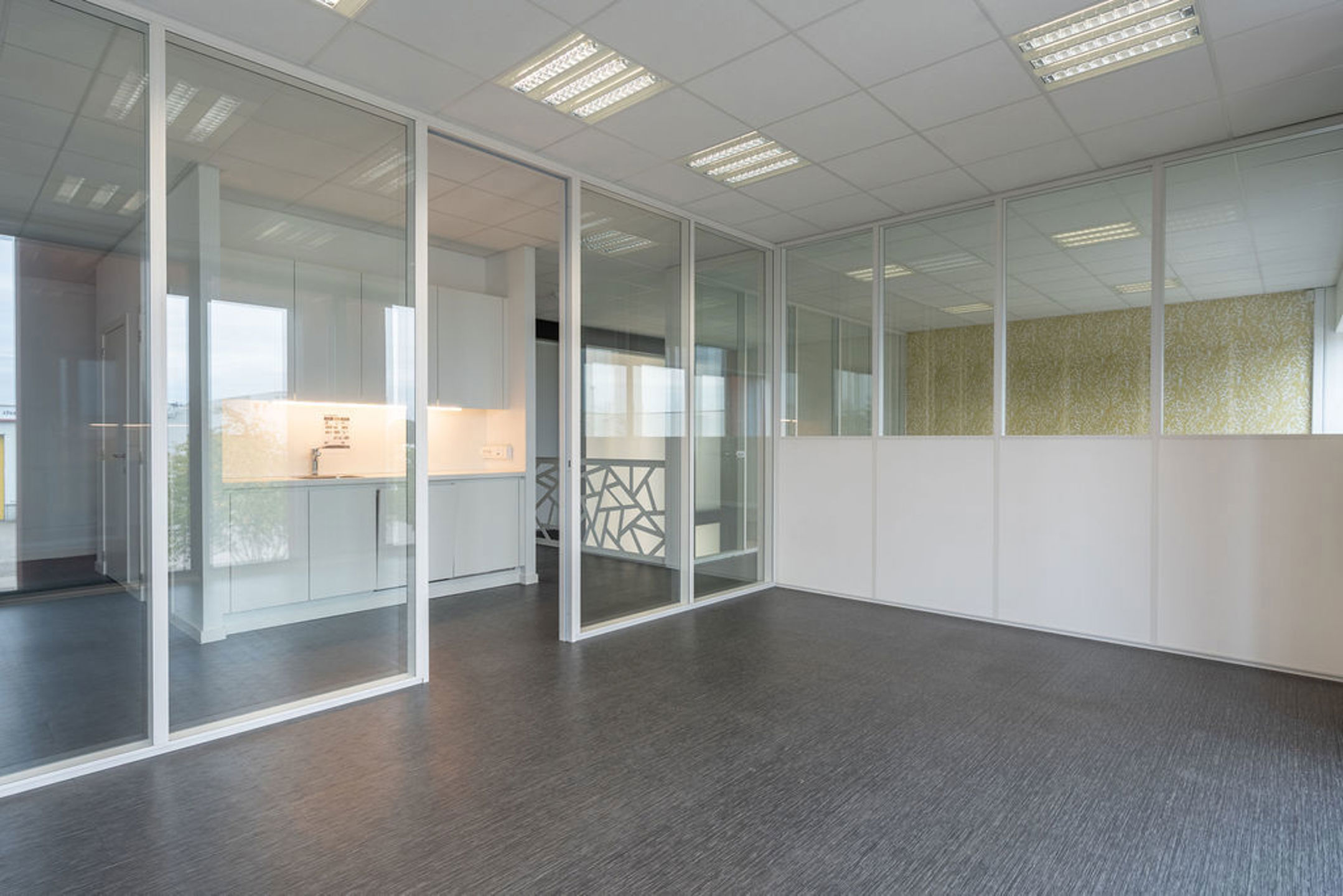 Commercial à louer à Poppel - photo 1