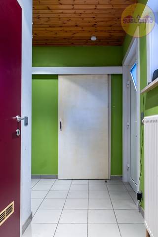 In het centrum van Meerhout bevindt zich dit handelspand met woonst, ideaal voor wie wonen en werken wil combineren of op zoek is naar...