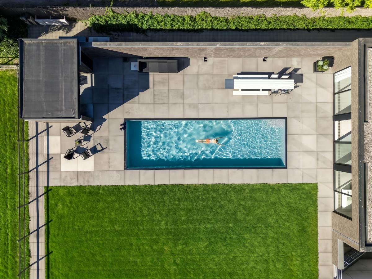 Exclusive villa with swimming pools, horse stables in Heule! - photo 4