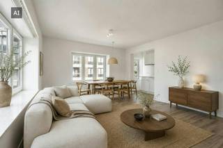 Ce lumineux appartement d'une chambre est à vendre dans un excellent emplacement dans la Bayauxlaan à Knokke. <br /><br />L'appartement est situé dans la résidence « Ocean », où plusieurs investissements ont déjà été réalisés dans les parties communes ces dernières années. Grâce aux nombreuses fenêtres, l'espace de vie bénéficie d'une lumière naturelle agréable et offre également une subtile touche de vue sur la mer, ce qui confère une sensation de vacances supplémentaire.<br /><br />L'aménagement pratique comprend un espace de vie lumineux, une cuisine, une chambre complète et une salle de bain attenante. La cuisine et la salle de bain peuvent être rafraîchies à votre goût, ce qui permet de personnaliser davantage l'appartement et d'en faire un lieu côtier attrayant.<br /><br />L'emplacement est un atout absolu. Depuis la Bayauxlaan, vous pourrez facilement rejoindre la plage et le Zeedijk, tandis que la place animée Rubens et la célèbre Lippenslaan se trouvent à proximité. Les transports en commun, les magasins, les restaurants et autres installations sont également accessibles à pied. Cela rend l'appartement très intéressant à la fois pour un usage personnel et pour les locations (de vacances).<br /><br />Offre intéressante pour ceux qui recherchent un bien immobilier à Knokke-Heist ! <br /><br />Vous souhaitez plus d'informations ou une visite ? Veuillez contacter notre expert immobilier Arne Vandierendonck 0493 25 35 85 ou arne.vandierendonck@dewaele.com <br /><br />Registre des mesures: non<br /><br />Les images générées par l’IA sont fournies en guise d'inspiration. Elles ne tiennent pas compte des spécifications techniques, ni des renseignements urbanistiques, ni des possibilités concrètes de réalisation.