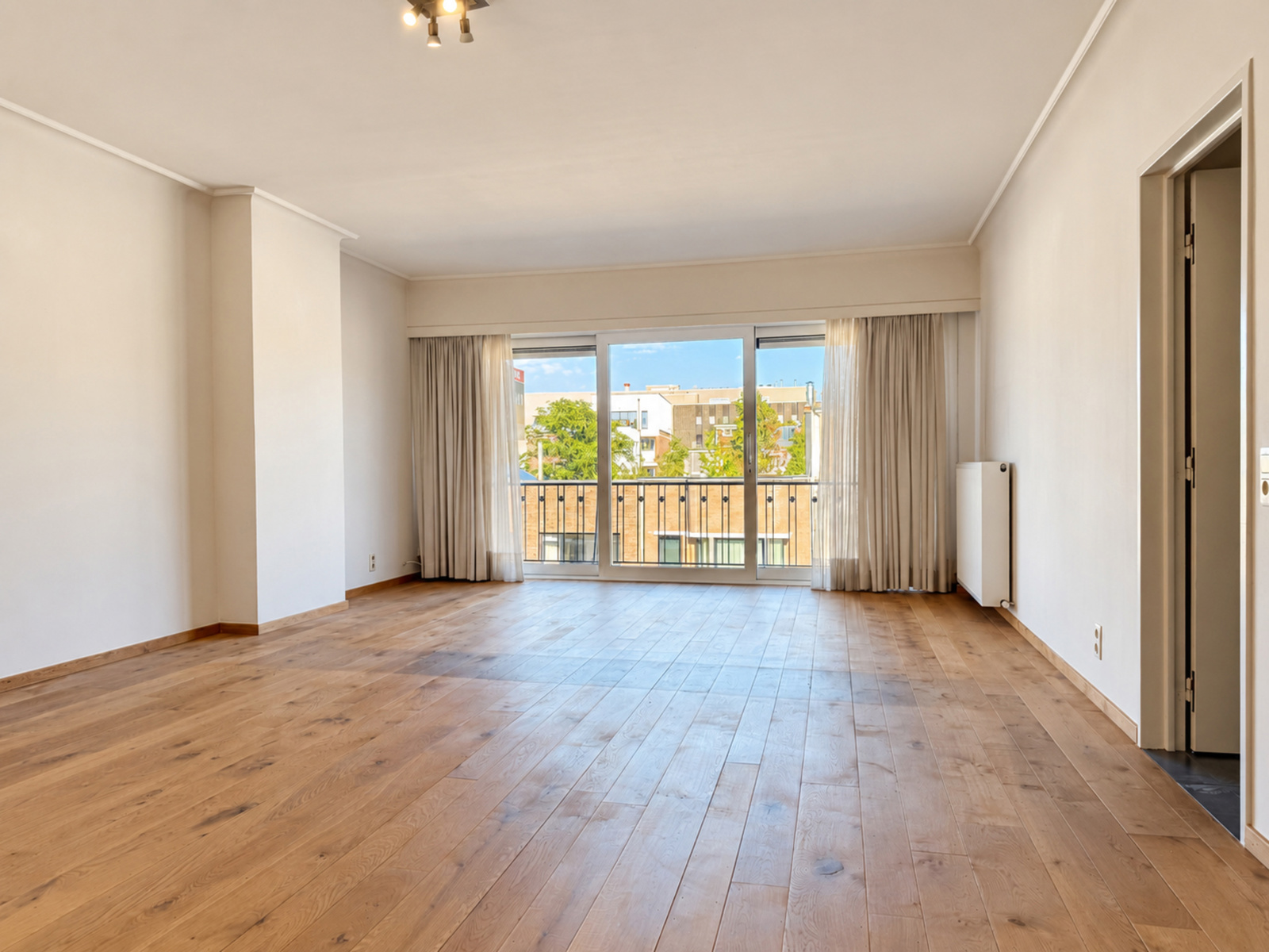 Apartment for rent in Berchem with 2 bedrooms - photo 4