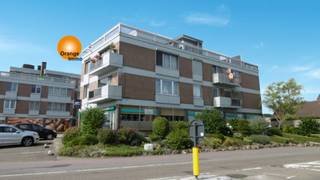 Gerenoveerd appartement in Rekem met een ondergrondse autostaanplaats.Dit gerenoveerd appartement op de 2de verdieping heeft een inkomhal, een...