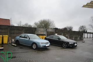 Open autostaanplaats (nummer D) voorzien van parkeerbeugel.Voor bijkomende inlichtingen of een bezoek ter plaatse kan u steeds vrijblijvend contact...