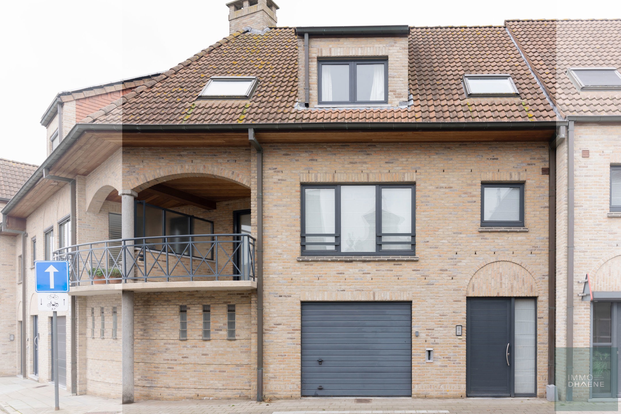 Ruime woning met tuin, terras en inpandige garage! - foto 1