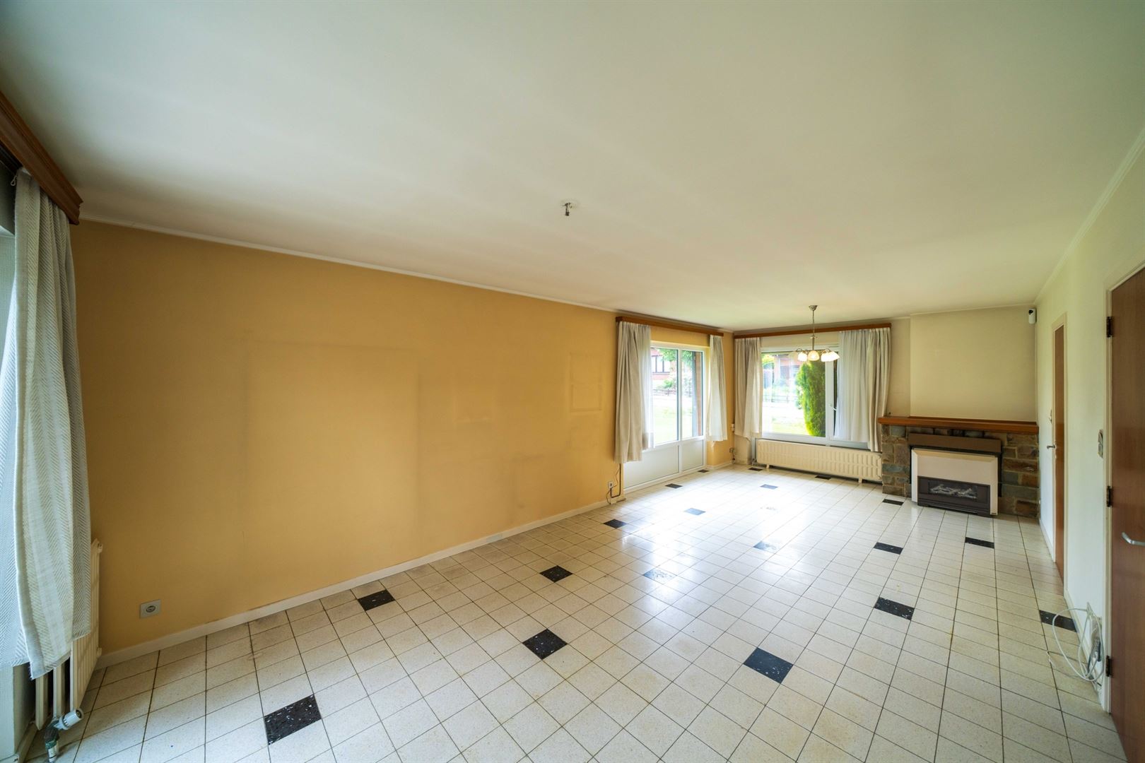 VERKOCHT - Woonwijk La Chapelle Moha, op 1,2 km van het station - foto 5