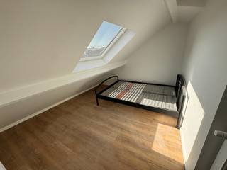 --- NIEUW --- STUDENTS ONLY!!! Gerenoveerde STUDENTEN-kamers & -studio's (GEEN DOMICILIE MOGELIJK!) te huur in Gent, nabij UZ/station/overpoort---> U...